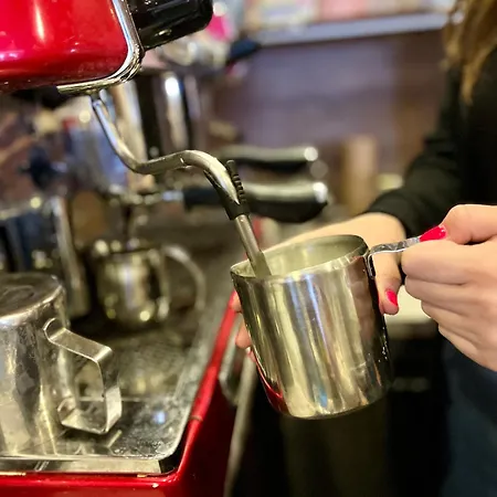 M1 Laczhazy Coffee &