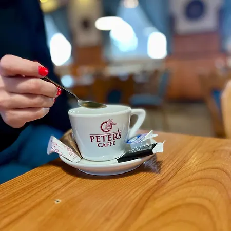 M1 Laczhazy Coffee & *