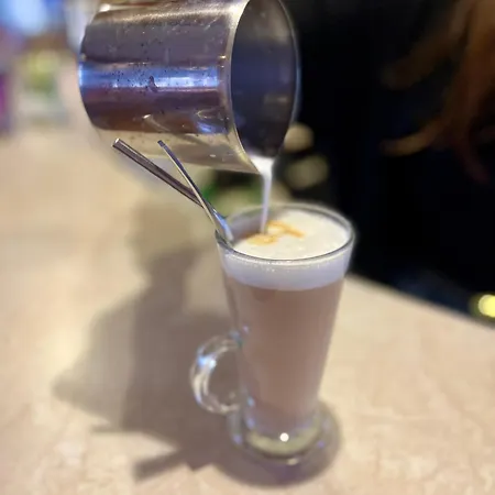 Hotel M1 Laczhazy Coffee &