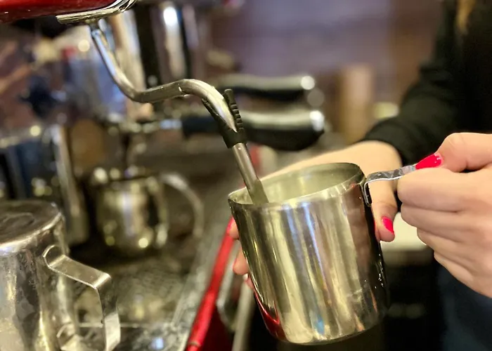 M1 Laczhazy Coffee &